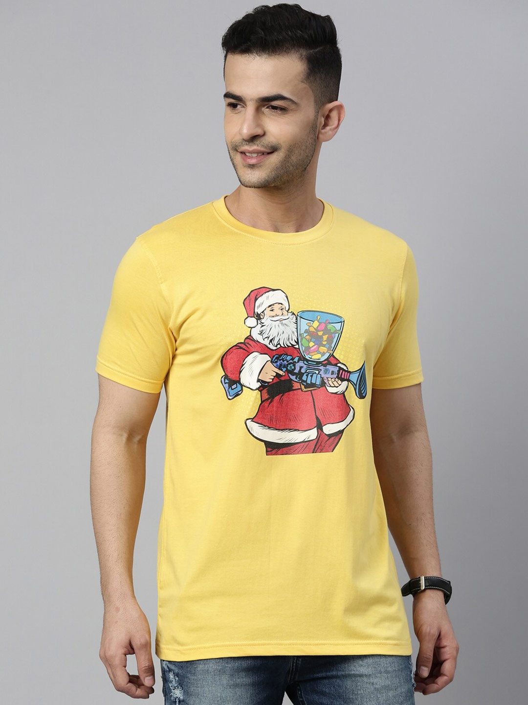 

Bushirt Men Yellow Printed Applique T-shirt
