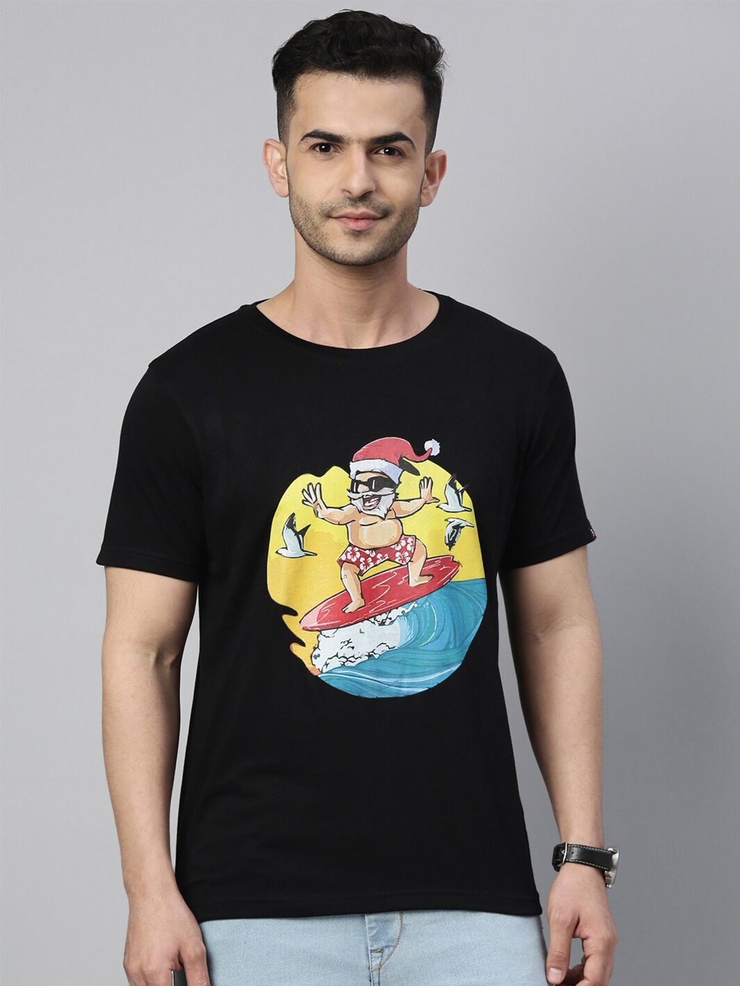 

Bushirt Men Black Surfing Santa Printed T-shirt