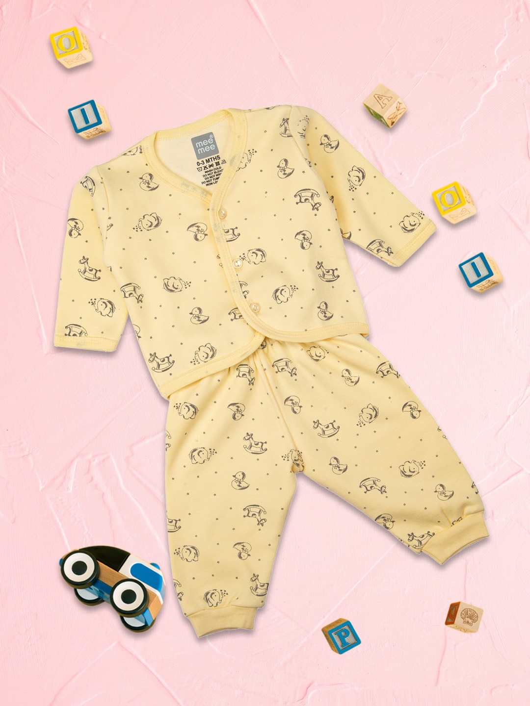 

MeeMee Infant Kids Cream-Coloured & Grey Printed Pure Cotton Night Suit