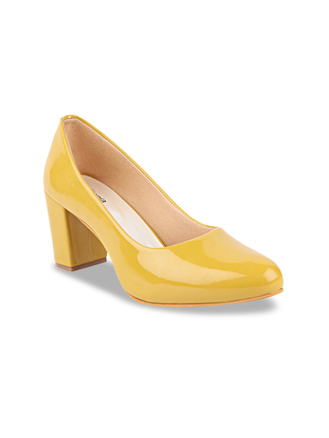 

Shoetopia Girls Mustard Solid Block Pumps