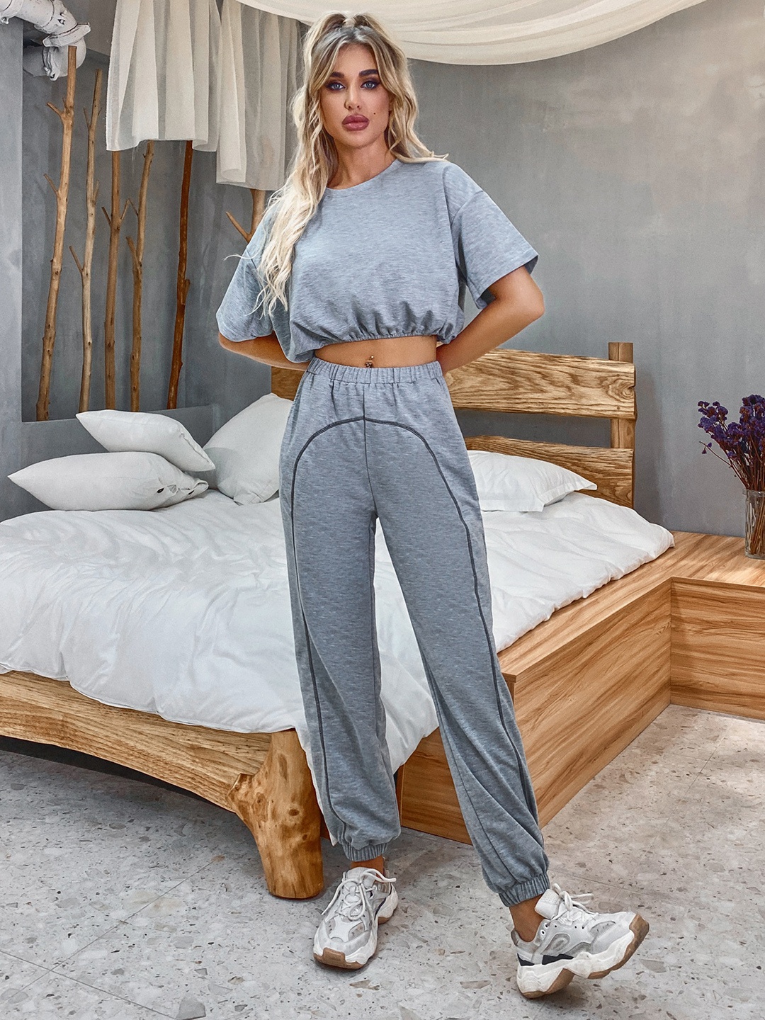 

URBANIC Women Grey Solid Knitted Joggers