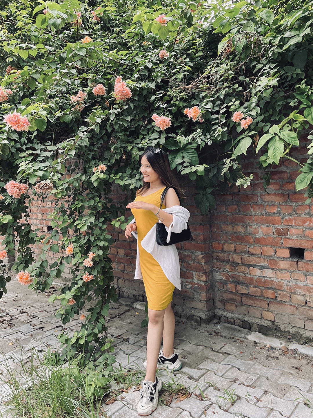 

Tokyo Talkies Yellow Solid Knitted Dress