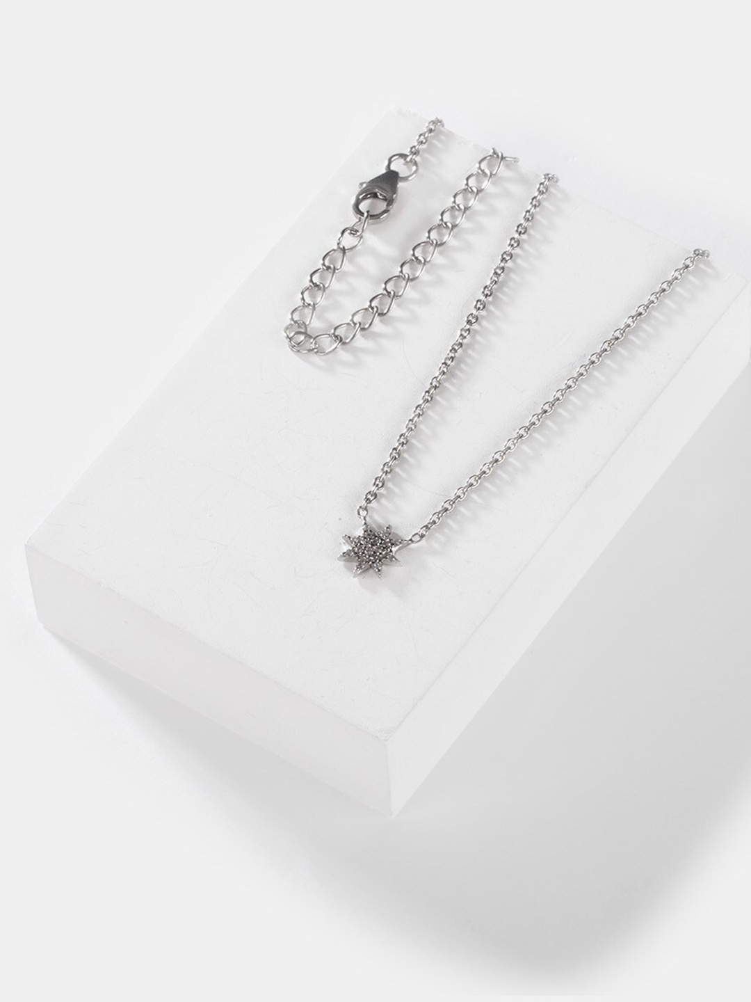 

SHAYA Silver-Toned 925 Sterling Silver Star Pendant Necklace