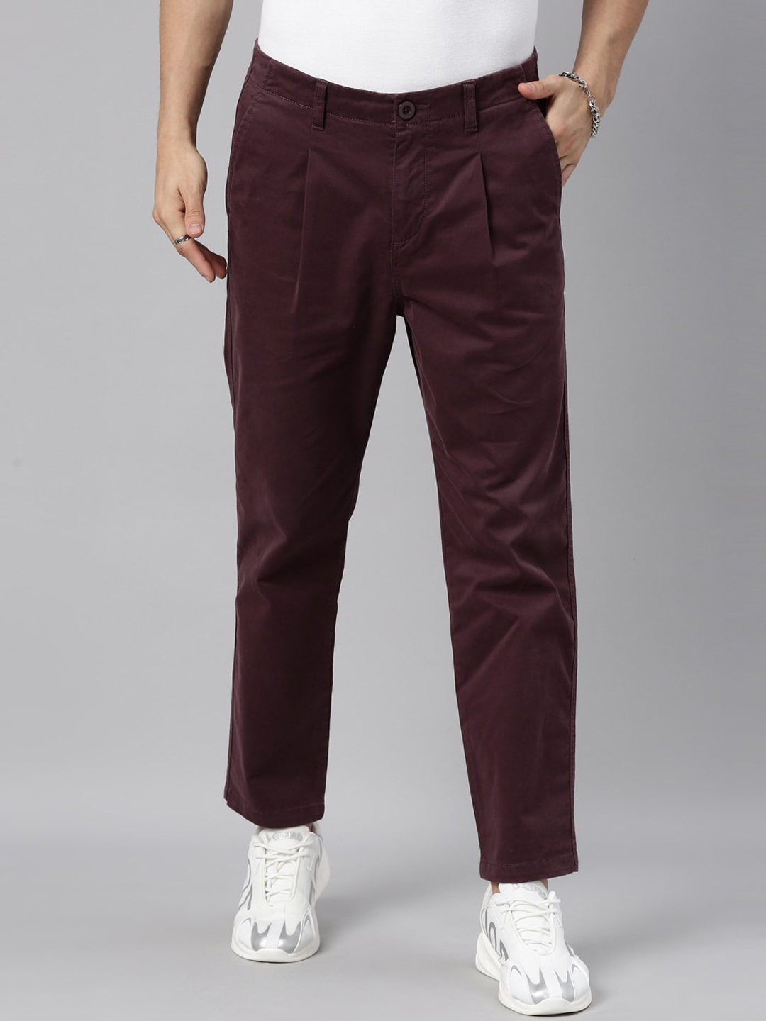 

Breakbounce Men Burgundy Loose Fit Pleated Chinos Trousers
