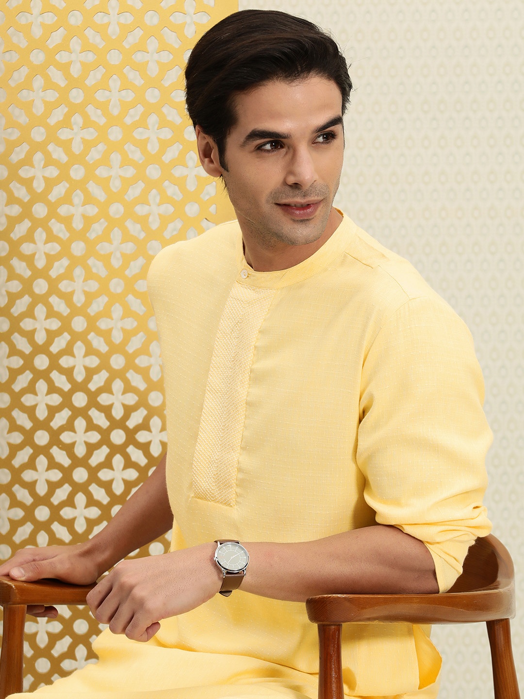 

House of Pataudi Men Yellow Geometric Printed Jashn Kurta