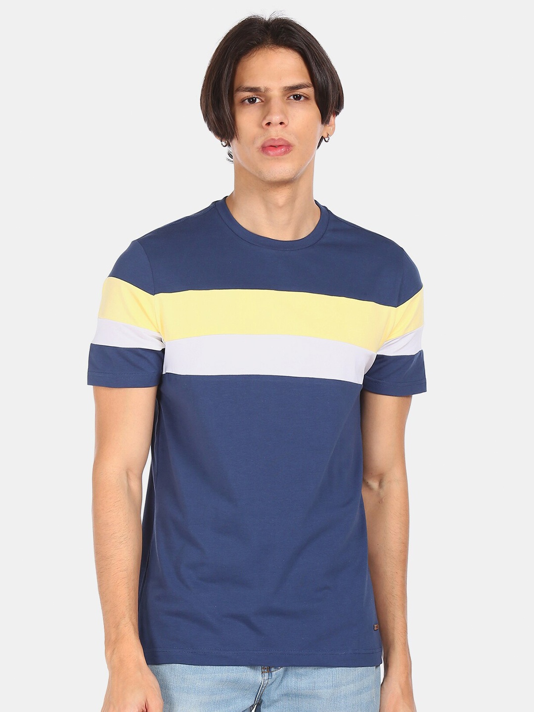 

Cherokee Men Blue Striped T-shirt