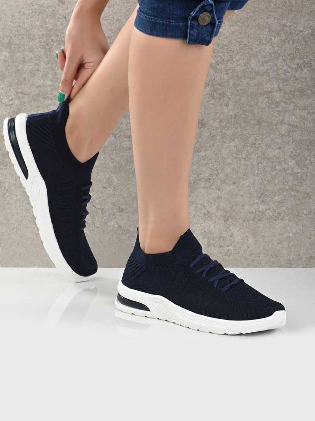 

Shoetopia Girls Navy Blue Solid Regular Sneakers