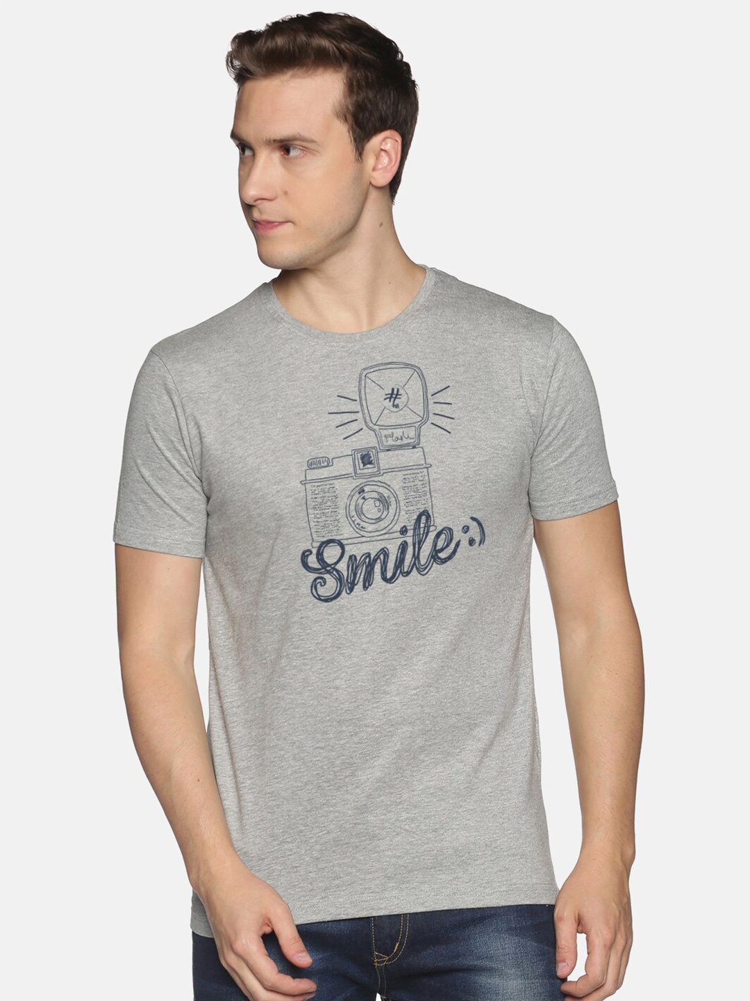 

MASH UNLIMITED Men Grey Typography Printed T-shirt