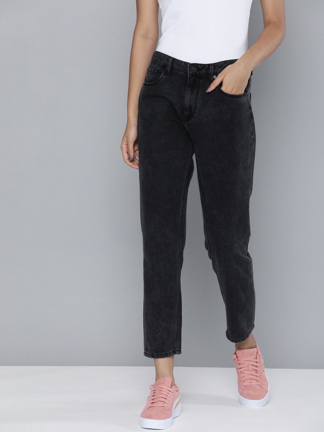 

HERE&NOW Women Charcoal Boyfriend Fit Mid-Rise Light Fade Jeans