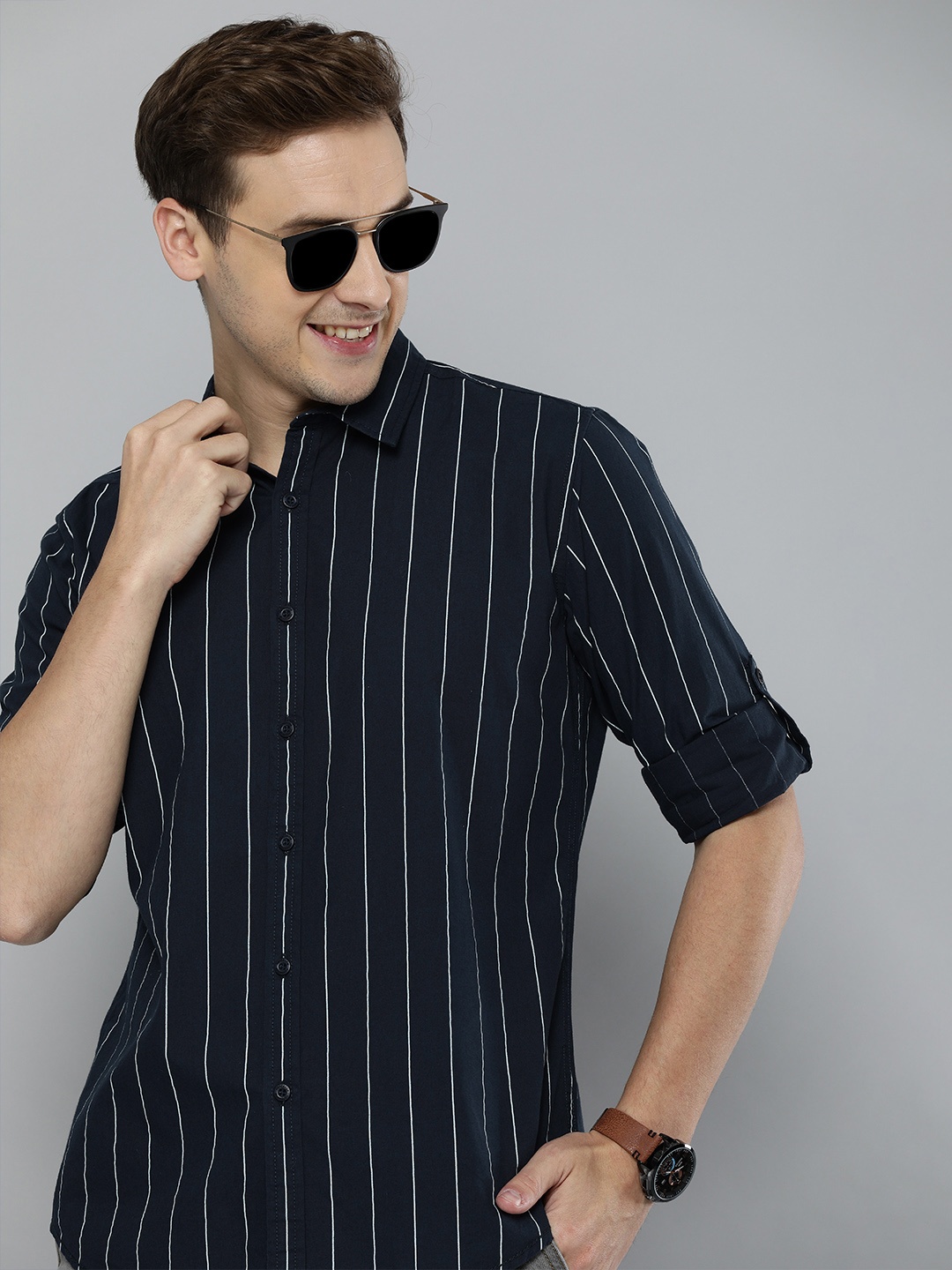 

HERE&NOW Men Navy Blue Slim Fit Striped Casual Shirt