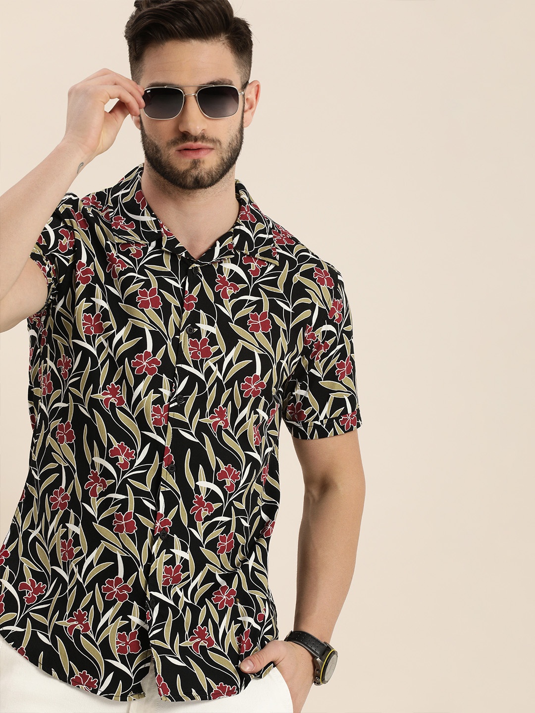 

Moda Rapido Men Black & Red Slim Fit Floral Printed Sustainable Casual Shirt