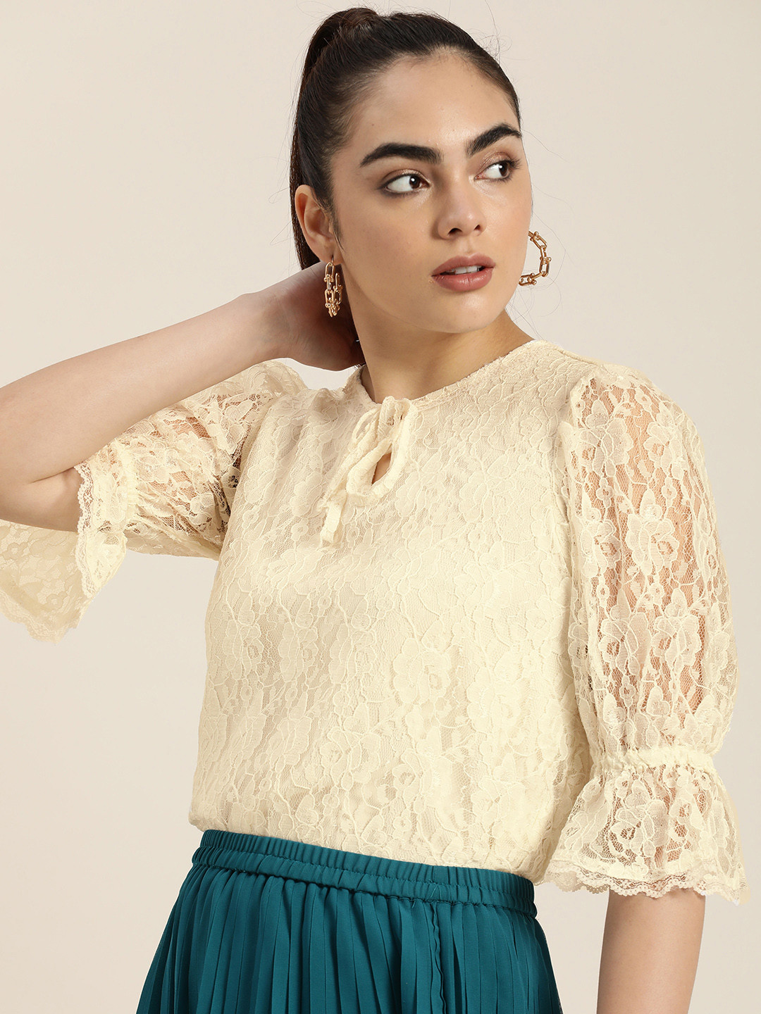 

Moda Rapido Off White Floral Tie-Up Neck Lace Top