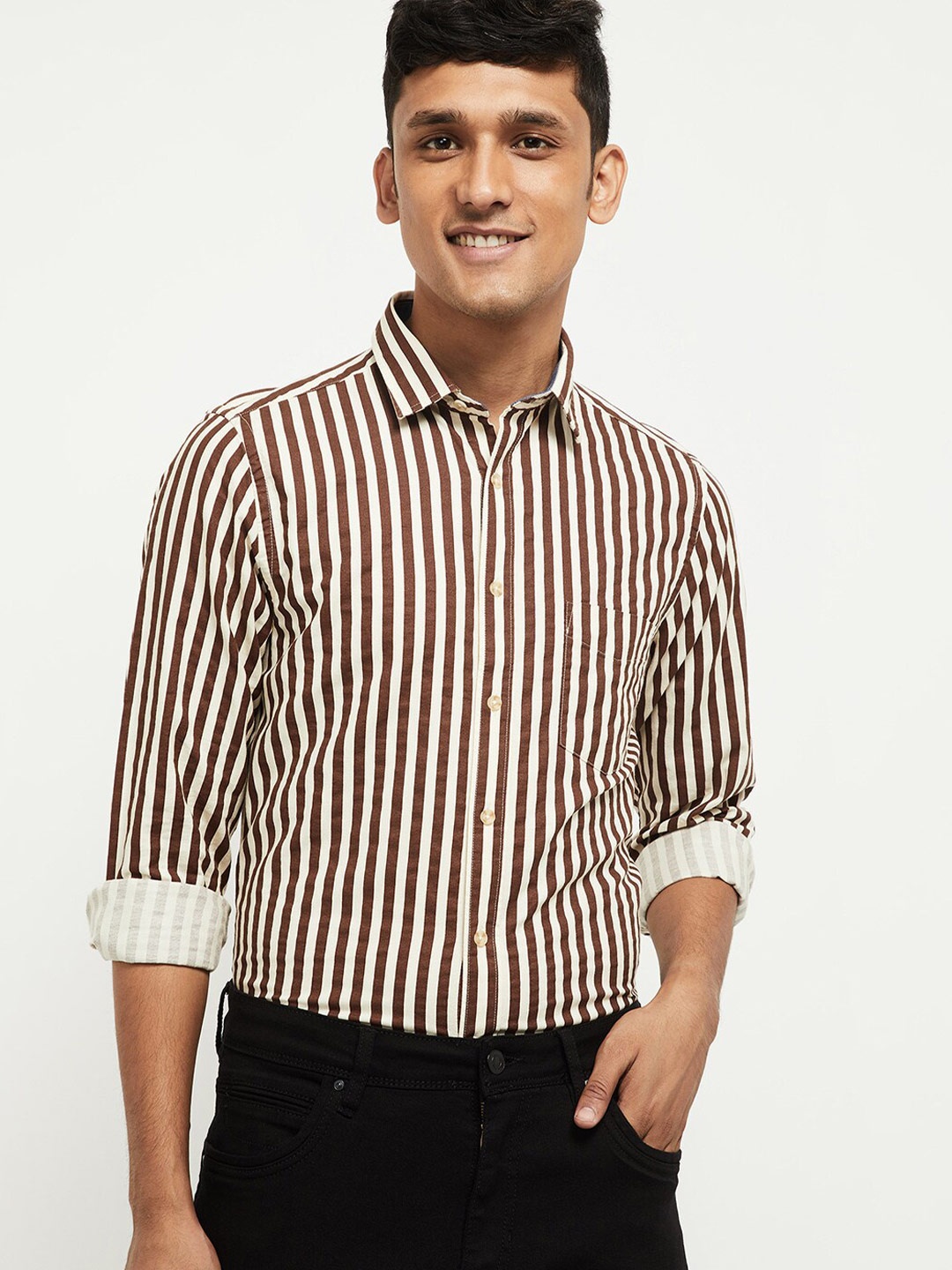 

max Men Beige Opaque Striped Casual Cotton Shirt
