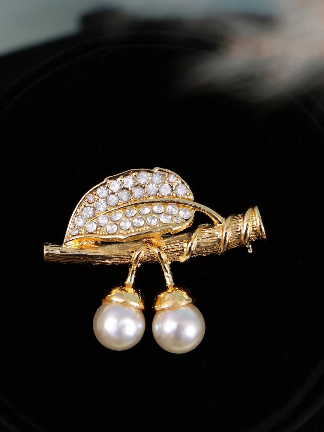 

Crunchy Fashion Gold-Plated & White Kundan-Studded Work Leaf Design Brooch