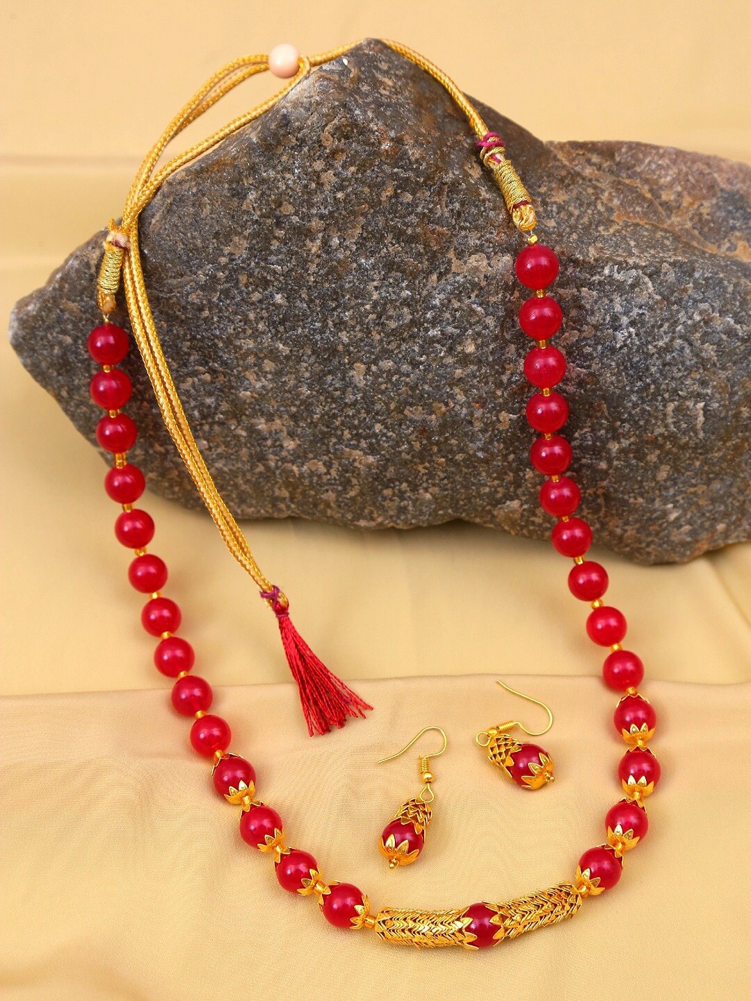 

Crunchy Fashion Enamelled Gold-Plated & Red Pearls Beaded Jewellery Set