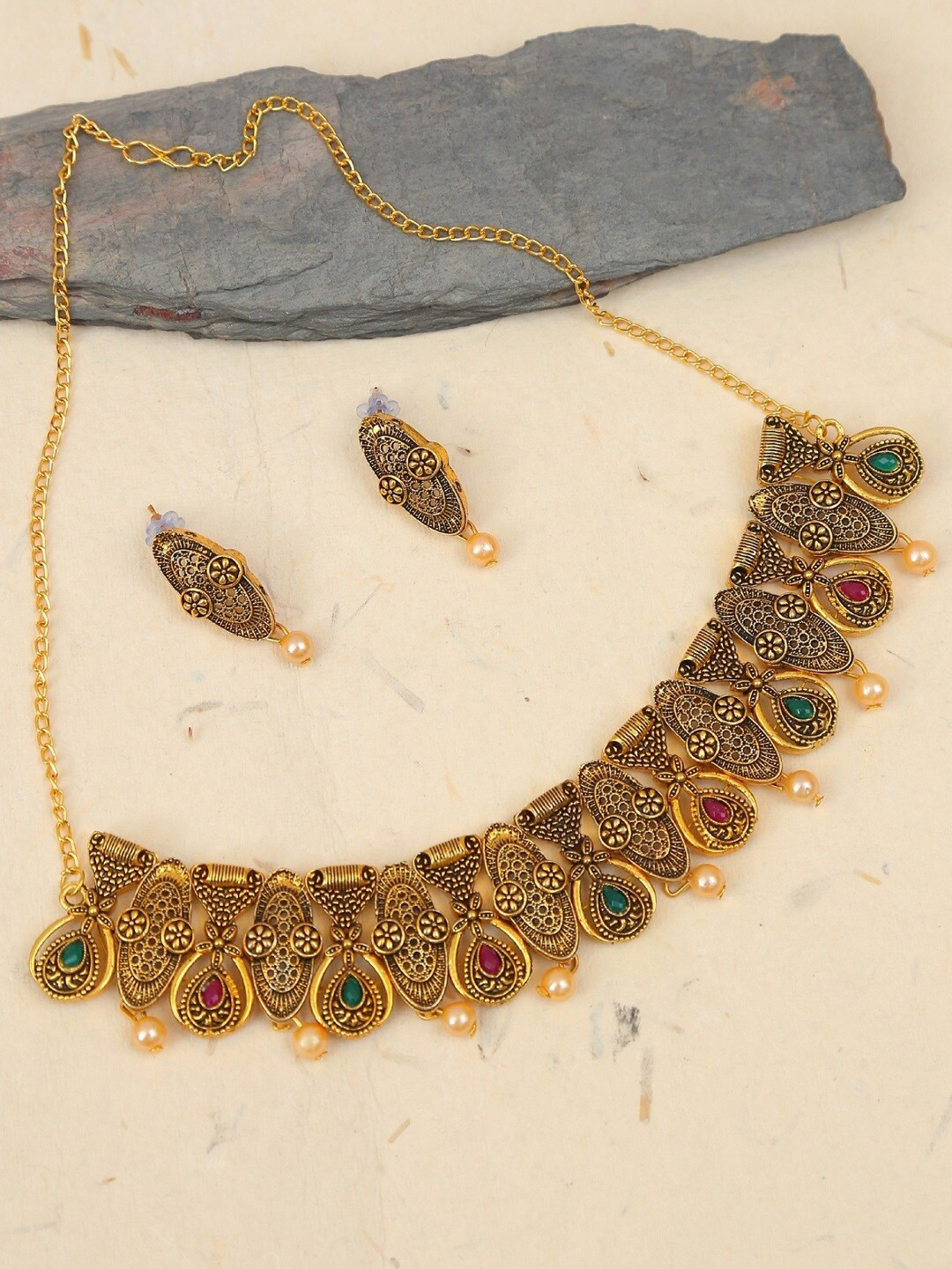 

Crunchy Fashion Enamelled Gold-Plated Red & Green Kundan Studded & Beaded Jewellery Set