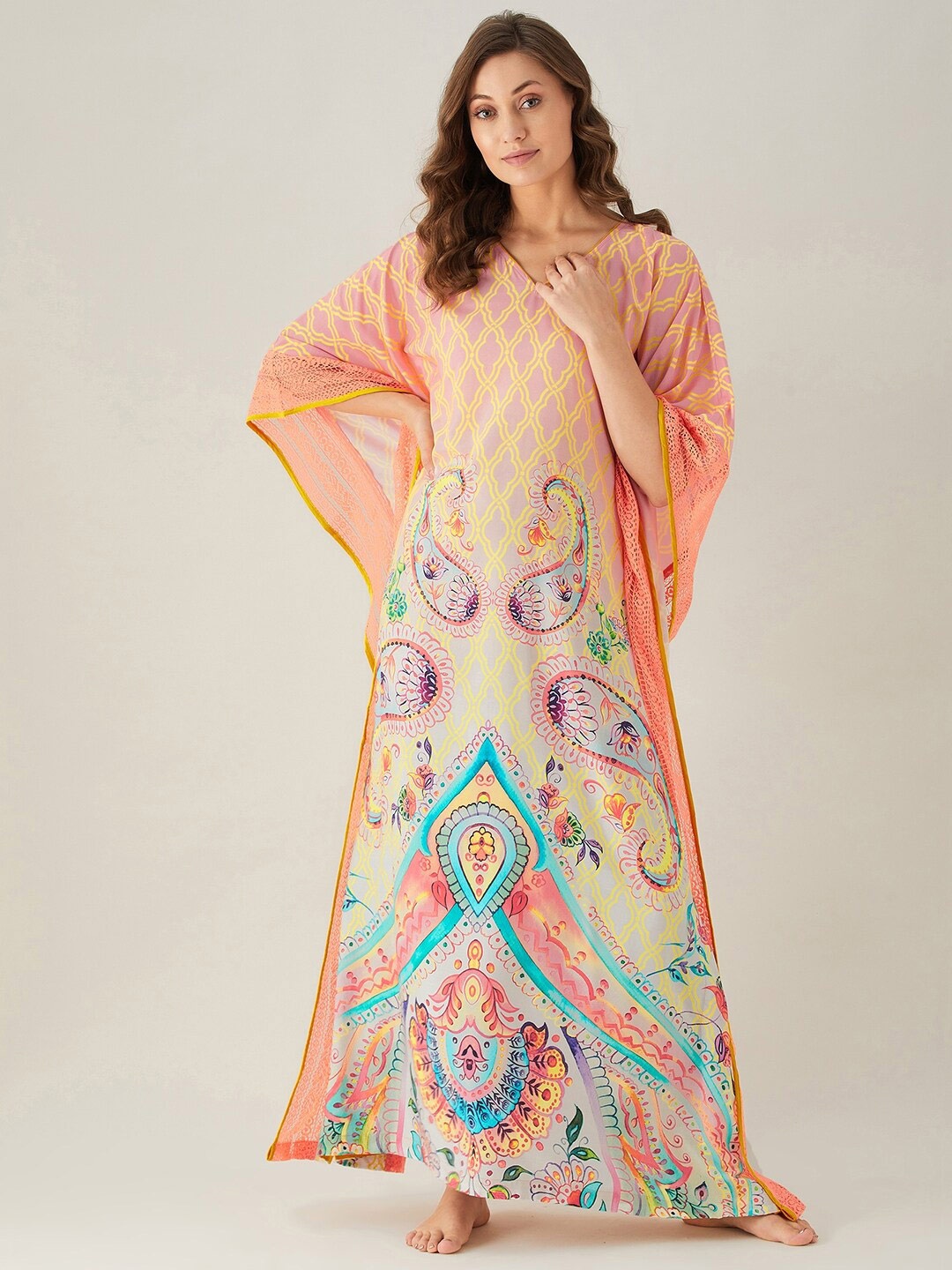 

The Kaftan Company Pink Paisley Printed Maxi Nightdress