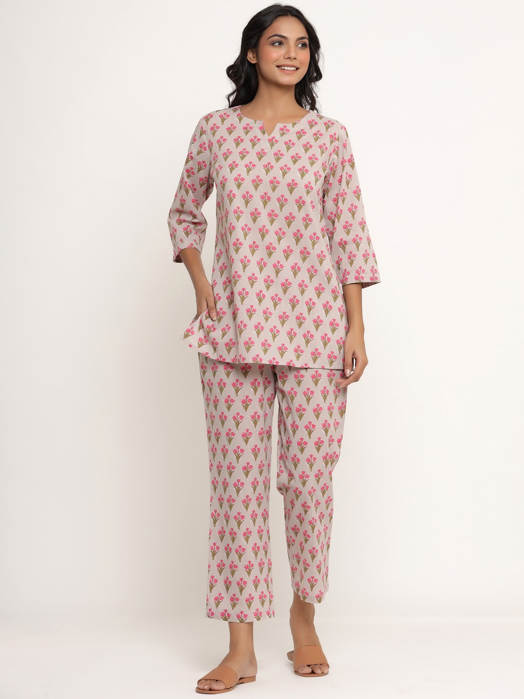 

JISORA Women Pink & Green Printed Pure Cotton Night suit