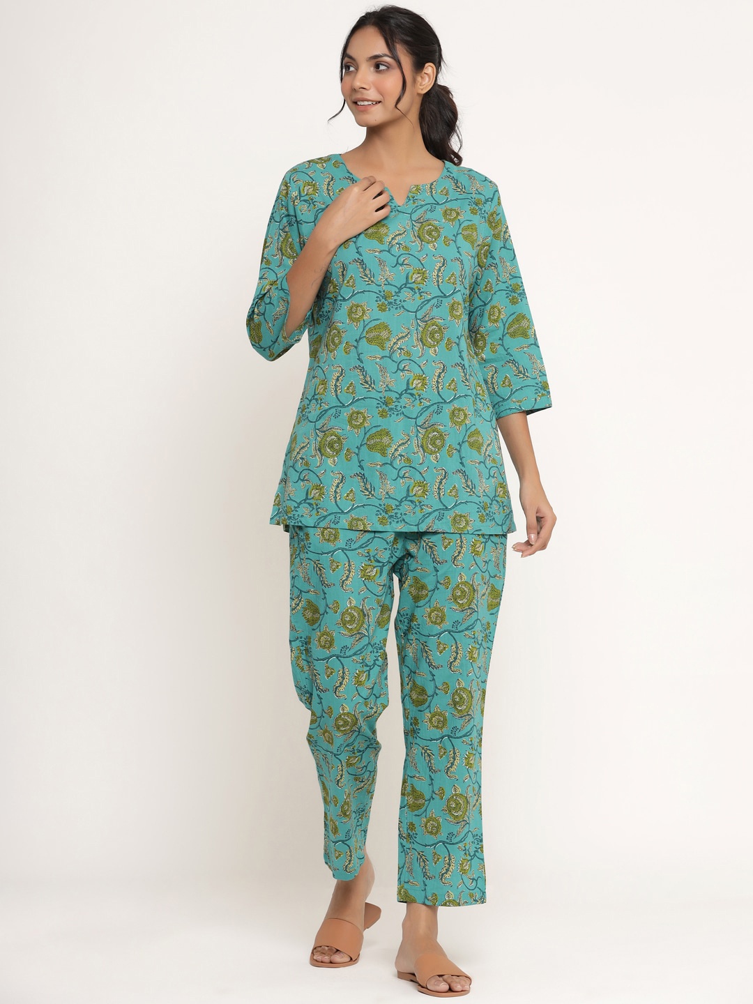 

JISORA Women Blue & Green Printed Cotton Night suit