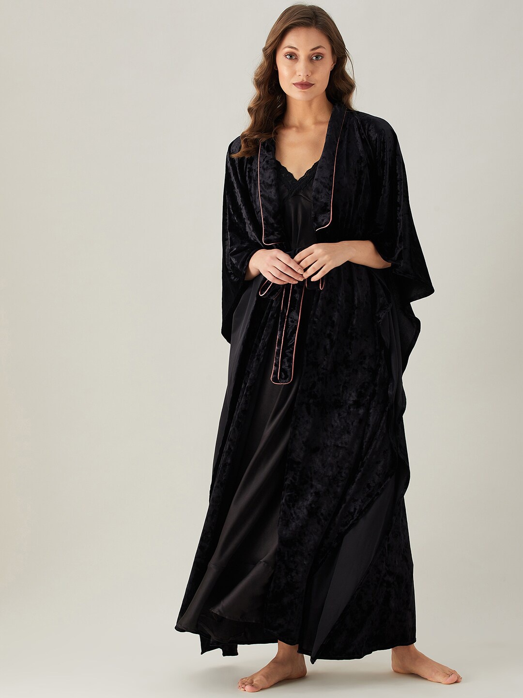 

The Kaftan Company Women Black Solid Velvet Kaftan Nightdress