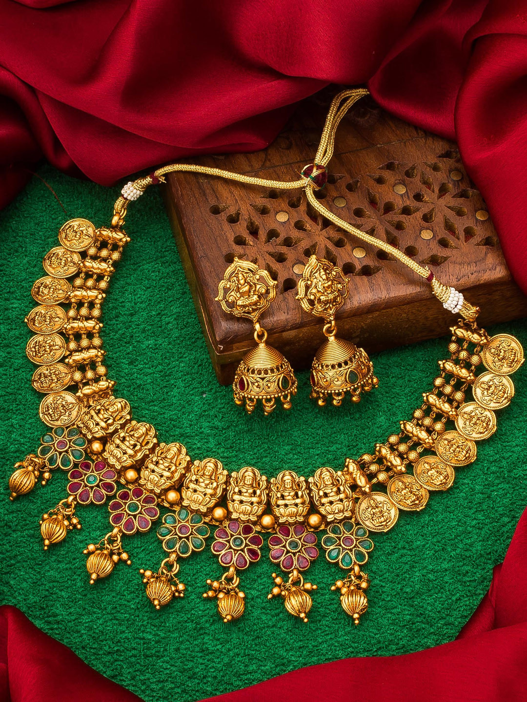 

aadita Gold-Plated Red & Green Stone Studded Jewellery Set
