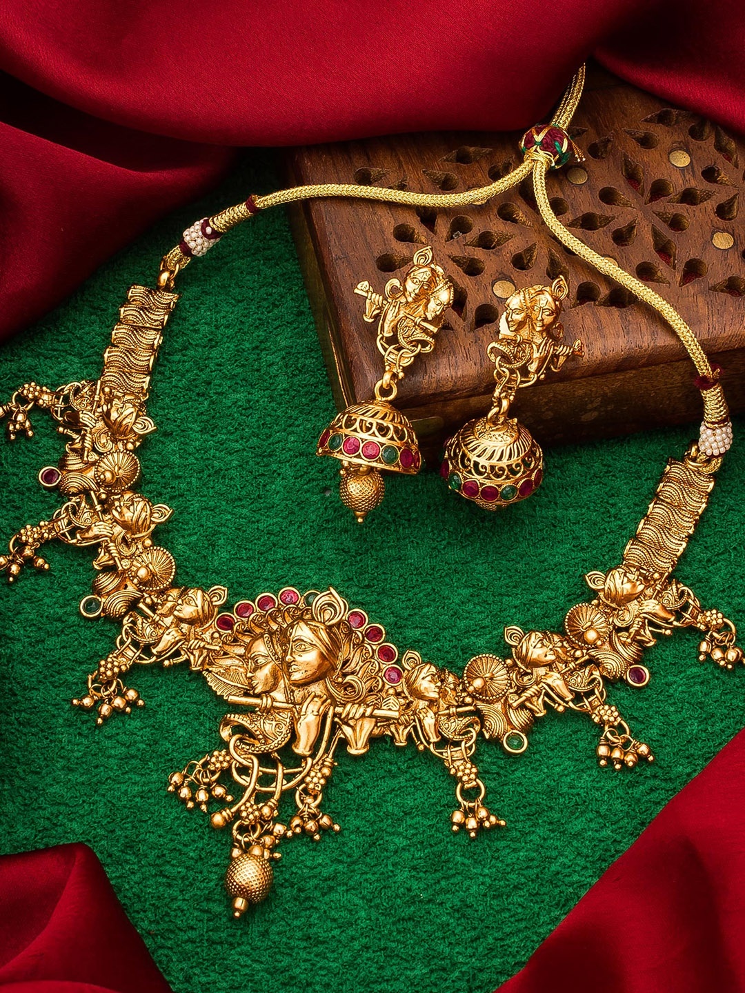 

aadita Gold-Plated Pink & Green Stone-Studded & Beaded Jewellery Set