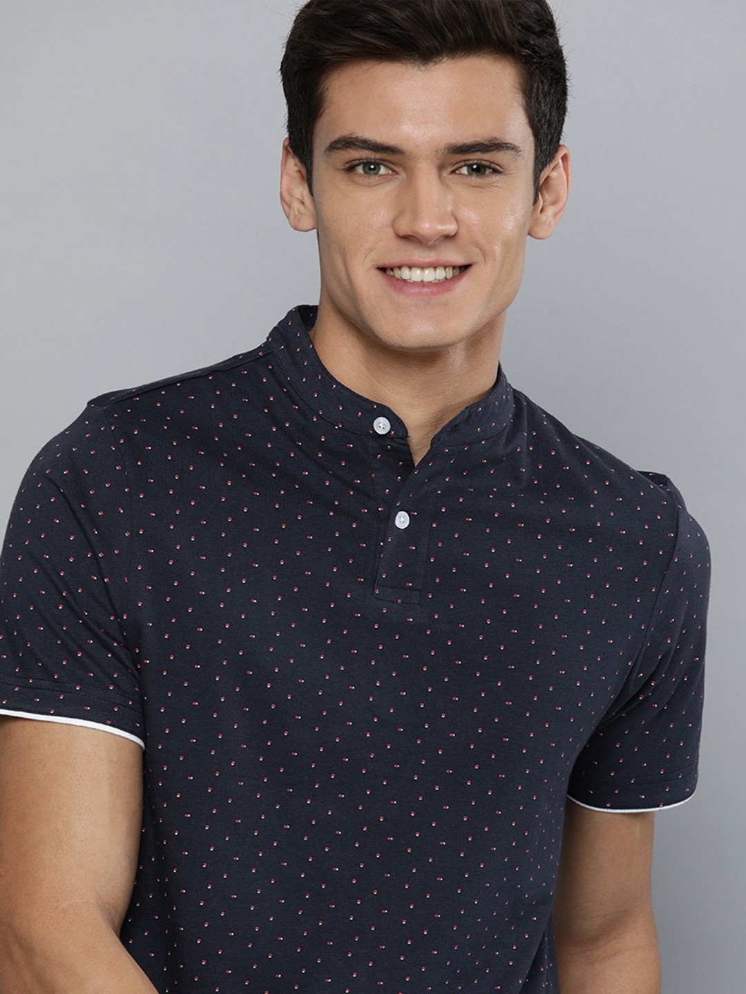 

Mast & Harbour Men Navy Blue Conversational Printed Mandarin Collar T-shirt