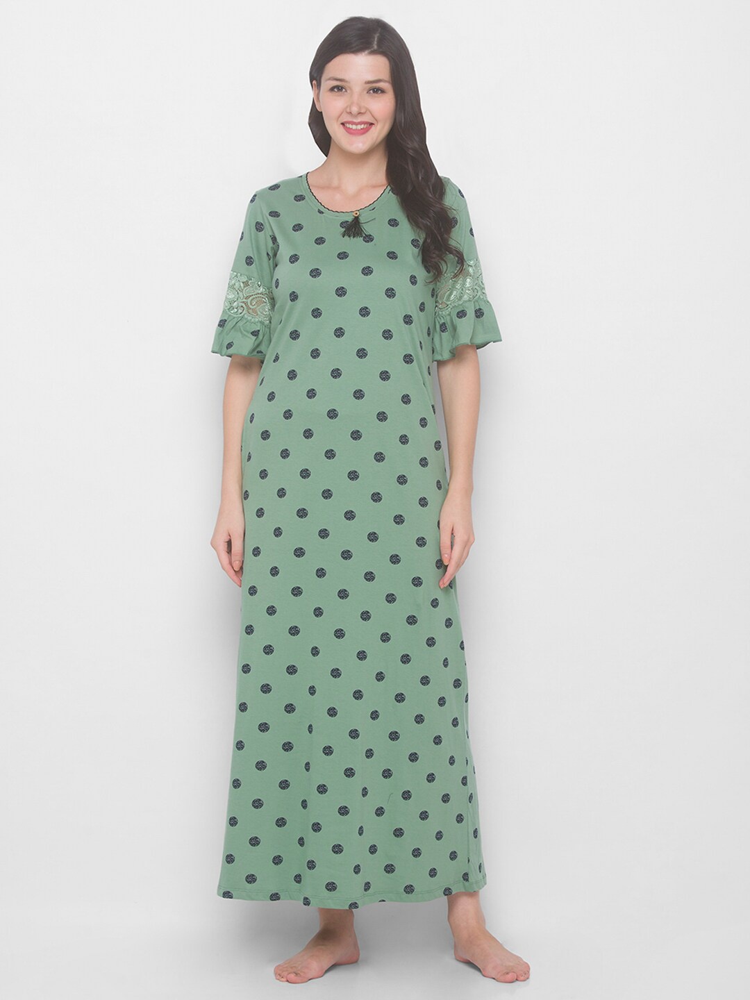 

AV2 Women Green Printed Maxi Nightdress