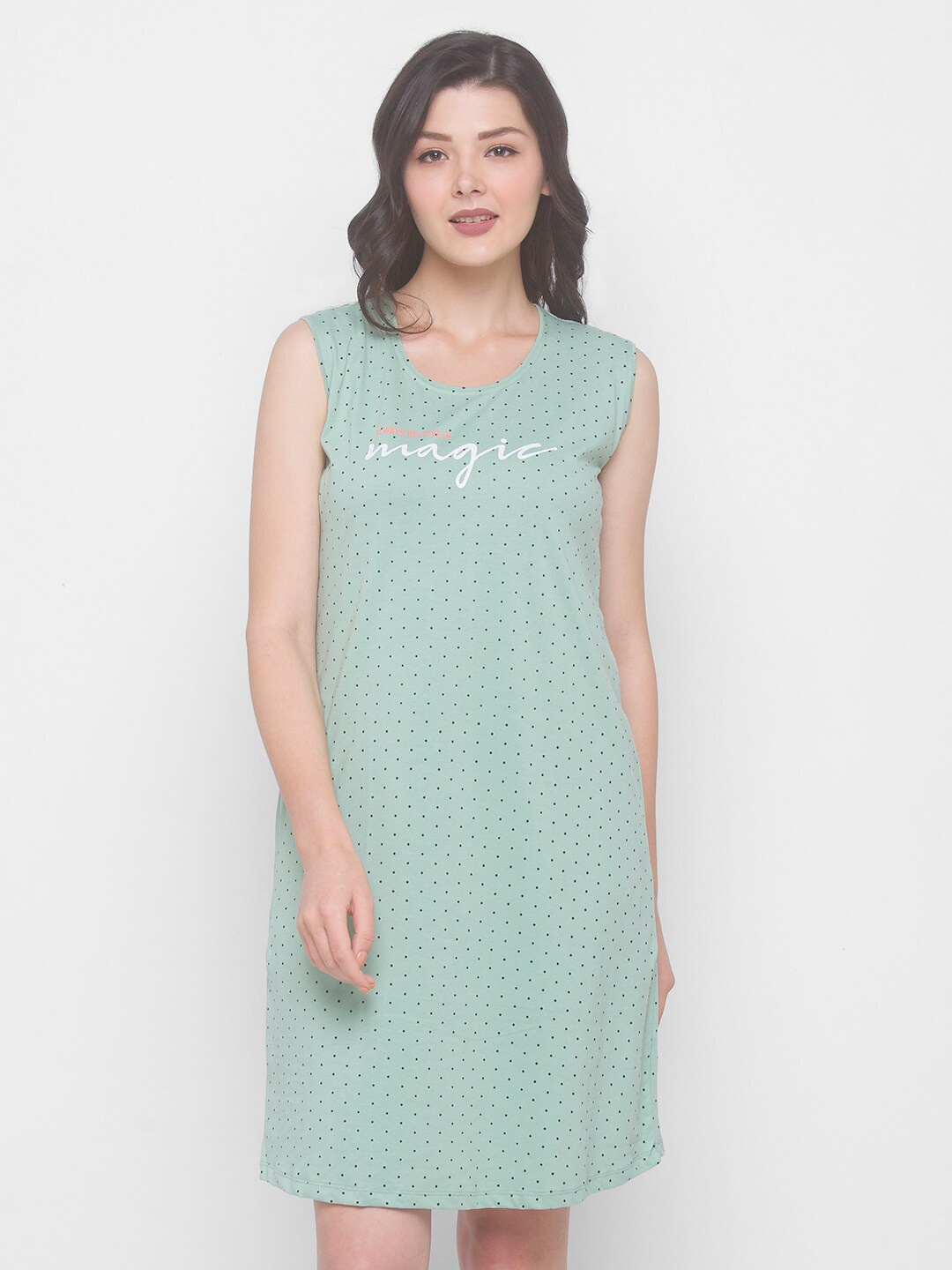 

AV2 Women Green Printed Cotton Nightdress