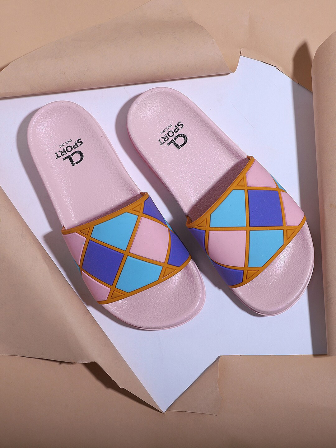 

Carlton London sports Women Pink Printed Sliders