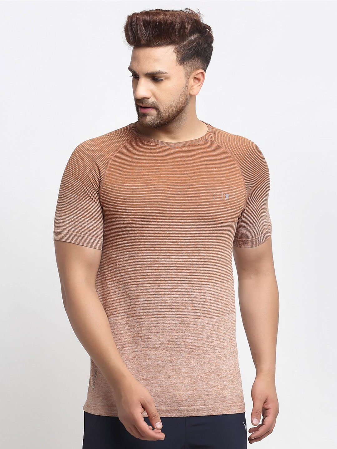 

VENITIAN Men Orange & White Striped Slim Fit T-shirt