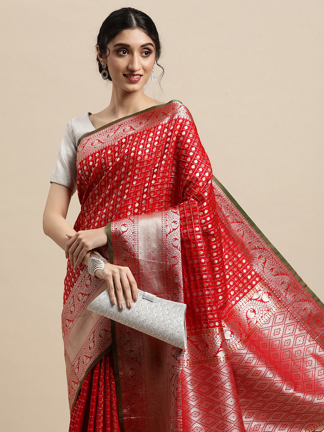 

VASTRANAND Peach-Coloured & Gold-Toned Zari Silk Blend Banarasi Saree