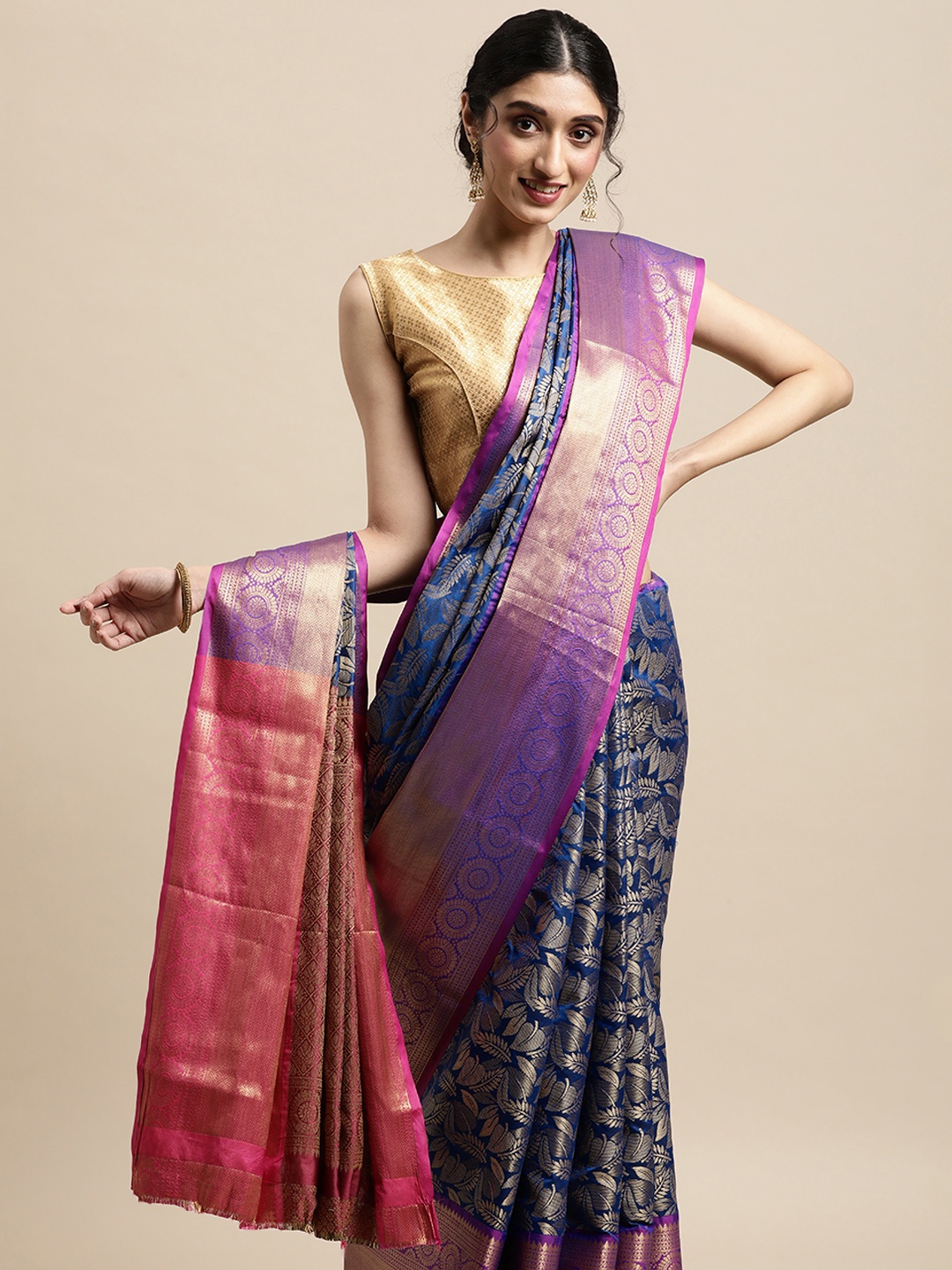 

VASTRANAND Blue & Gold-Toned Woven Design Zari Silk Blend Kanjeevaram Saree