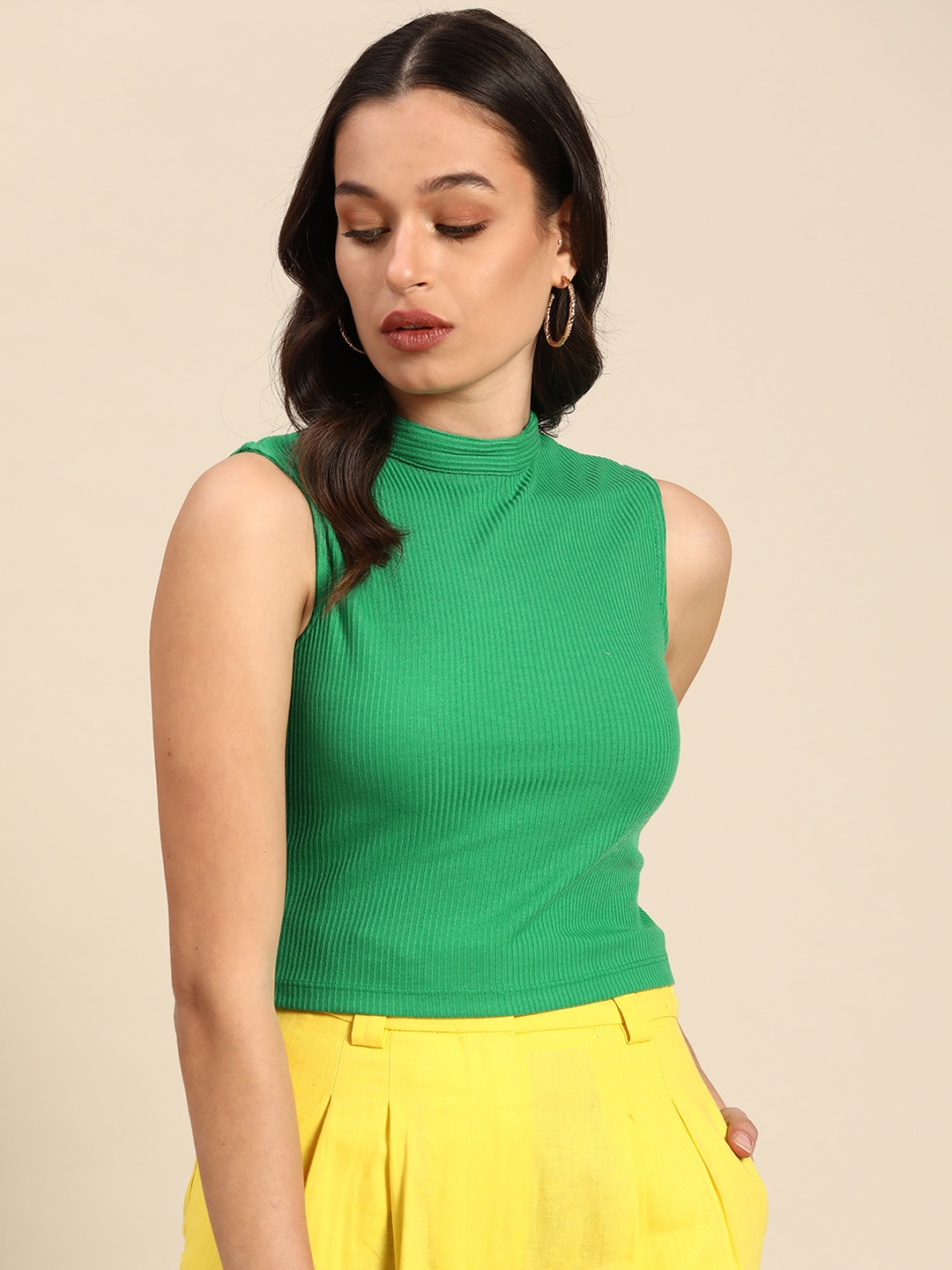 

COVER STORY Green Self Striped Fitted Top