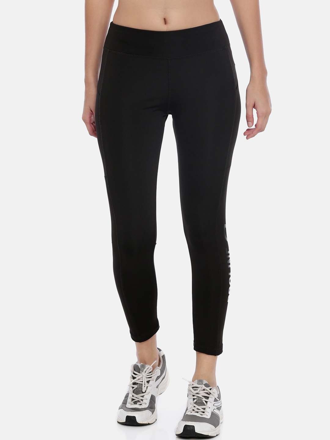 

Proline Women Black Solid Track Pants