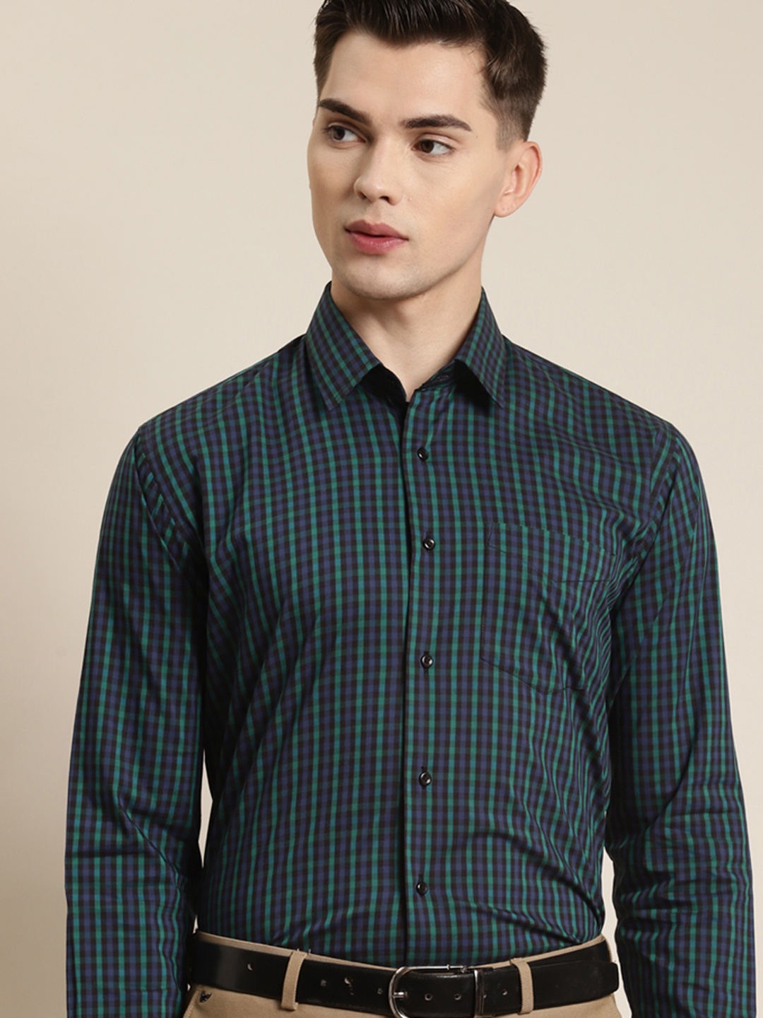 

Hancock Men Black & Blue Cotton Slim Fit Gingham Checked Formal Shirt