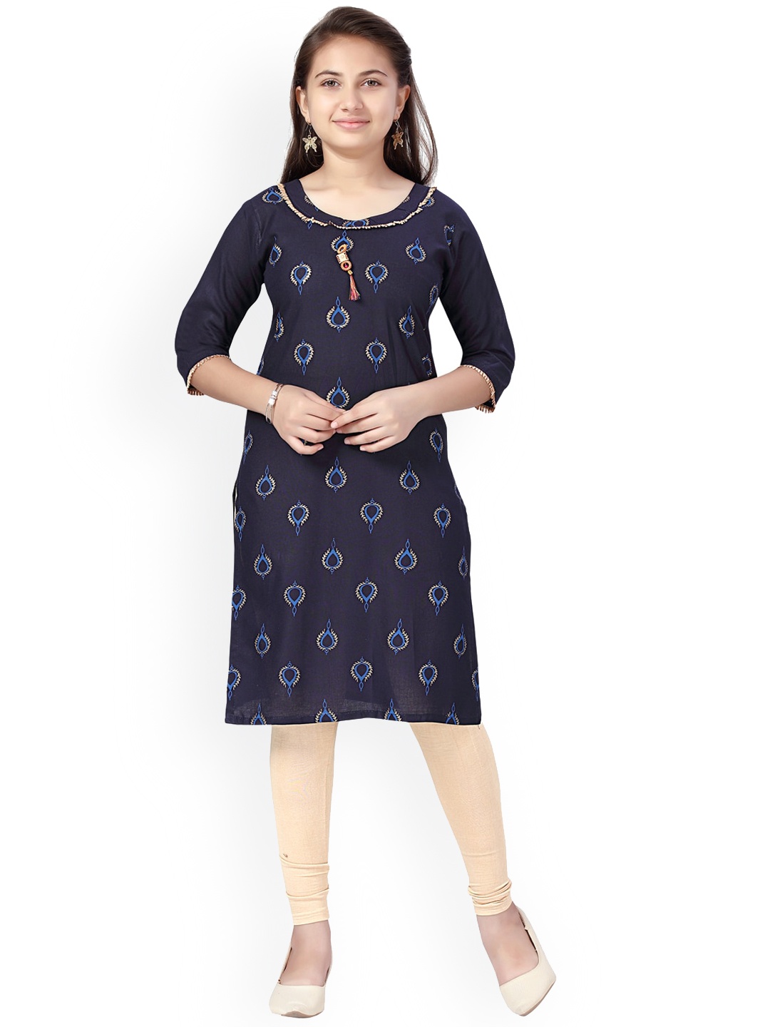 

Aarika Girls Navy Blue Thread Work Kurta