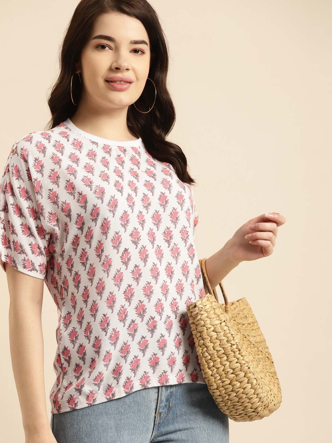 

Prakrti Women White & Peach-Coloured Tropical Printed Regular Top