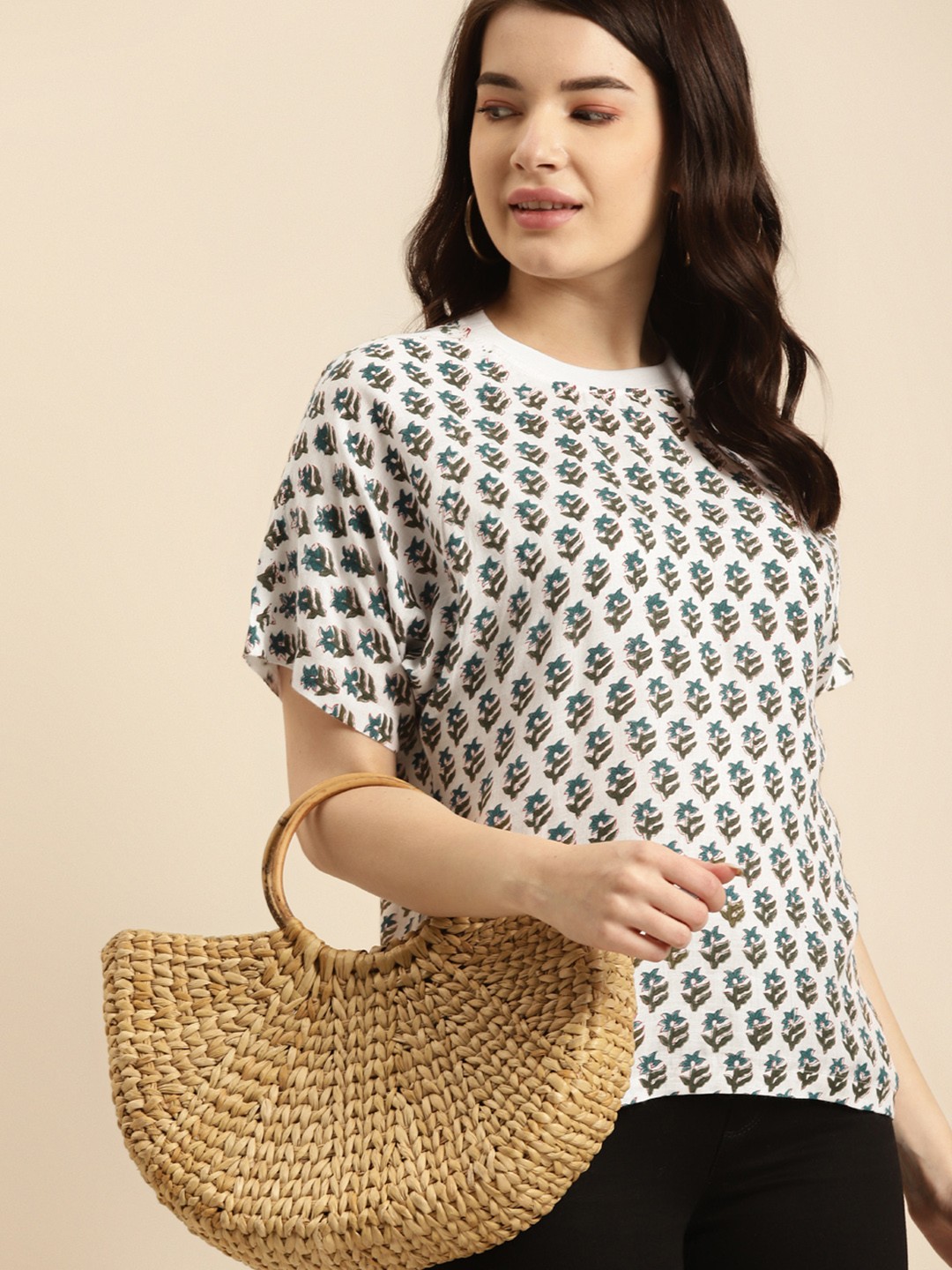 

Prakrti Women White & Teal Printed Regular Top