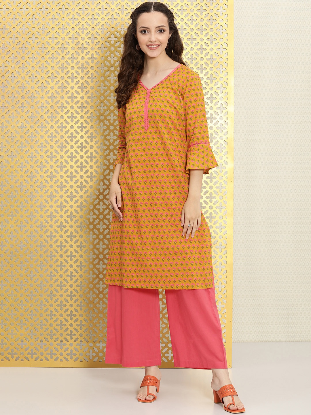 

Ode by House of Pataudi Women Mustard Yellow Floral Printed Pure Cotton Kurta with Palazzos