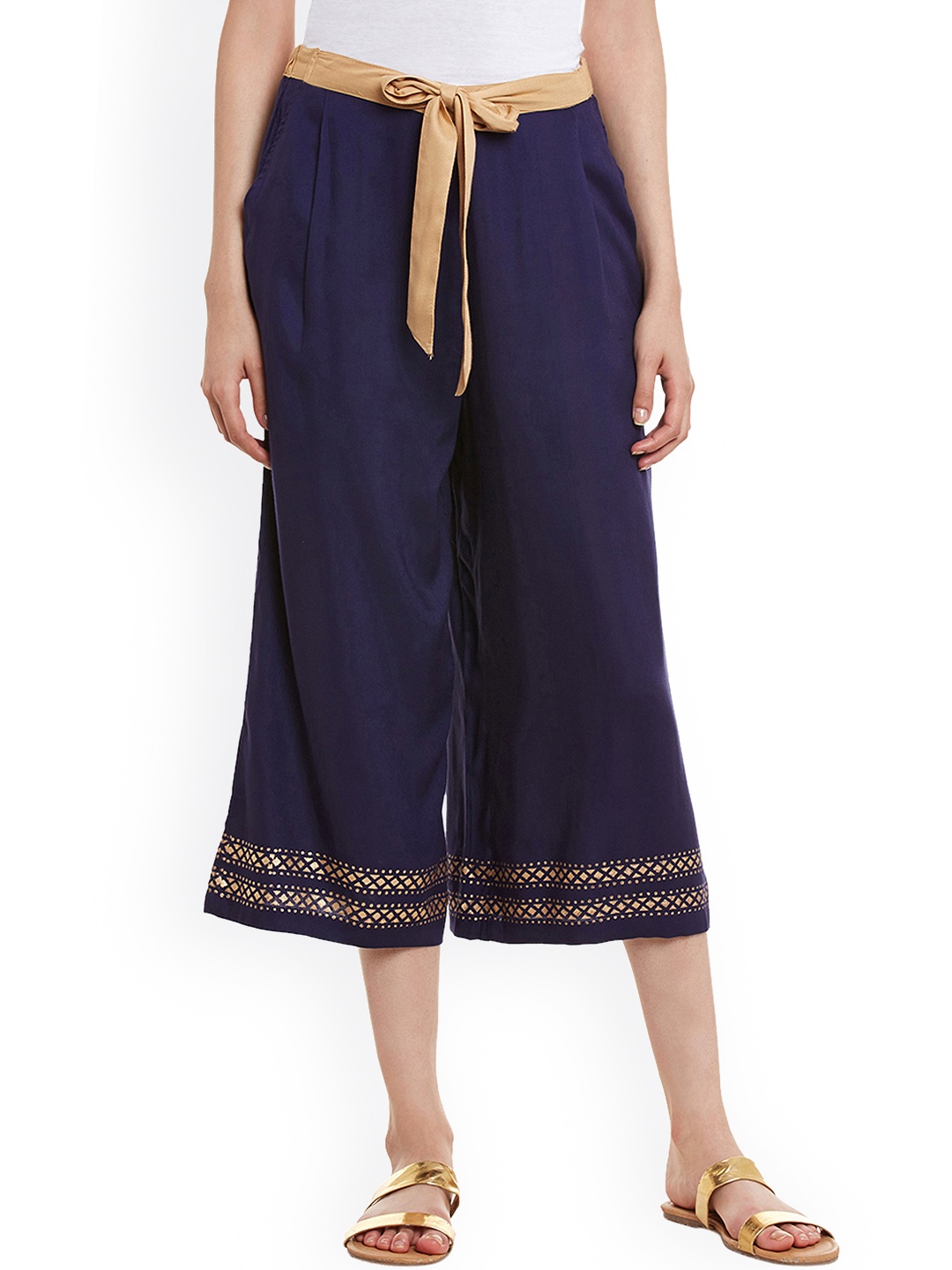 

Bitterlime Women Navy Blue Solid Culottes