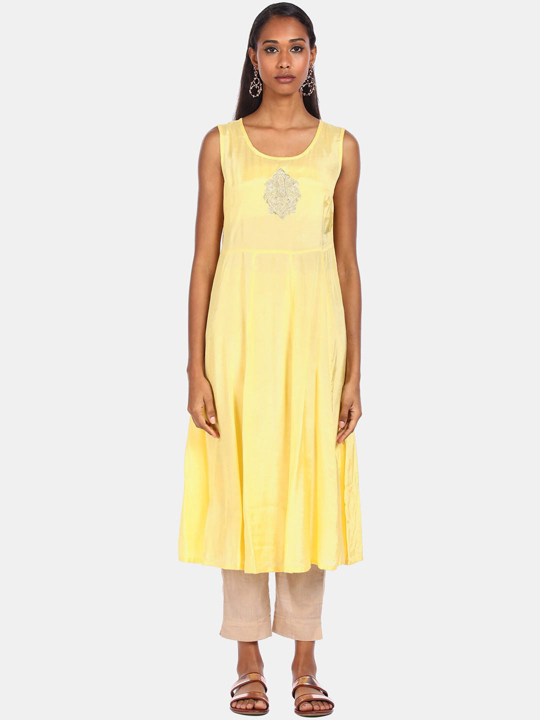 

Anahi Women Yellow Ethnic Motifs Embroidered Anarkali Kurta