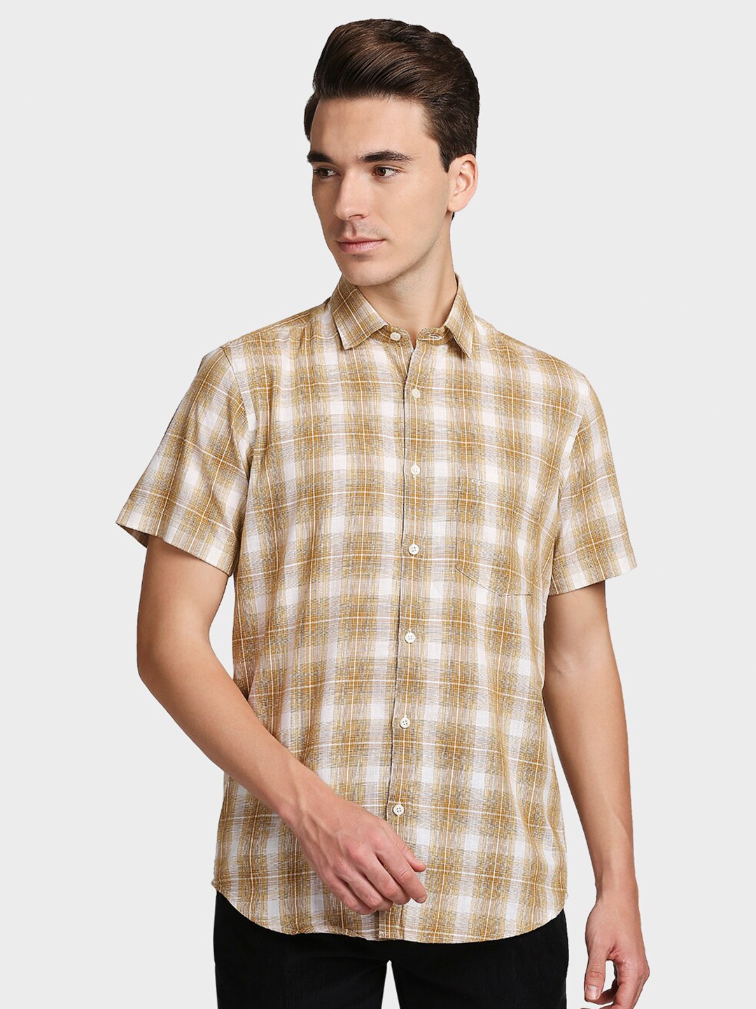 

ColorPlus Men Brown & White Tailored Fit Cotton Checked Casual Shirt
