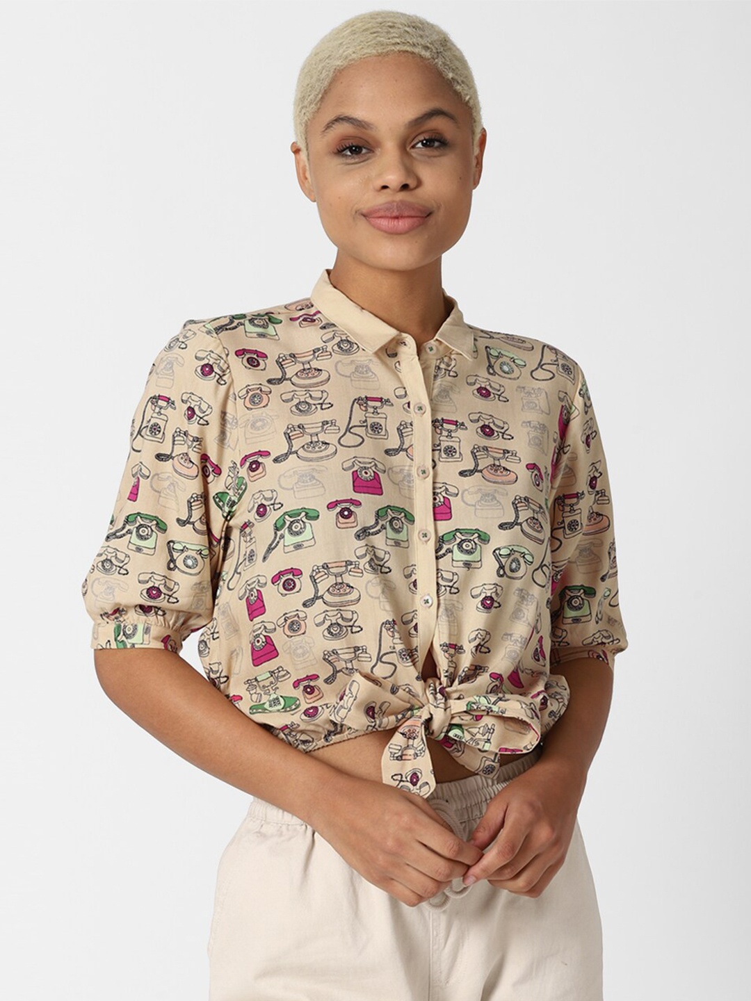 

FOREVER 21 Women Peach-Coloured Floral Opaque Printed Casual Shirt