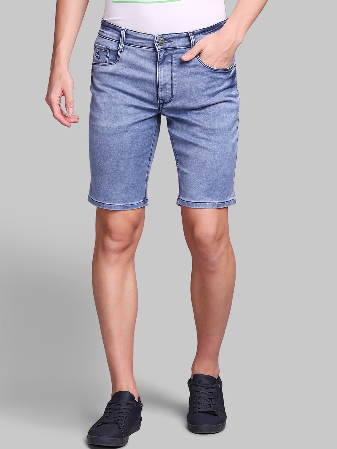 

Parx Men Blue Washed Denim Shorts