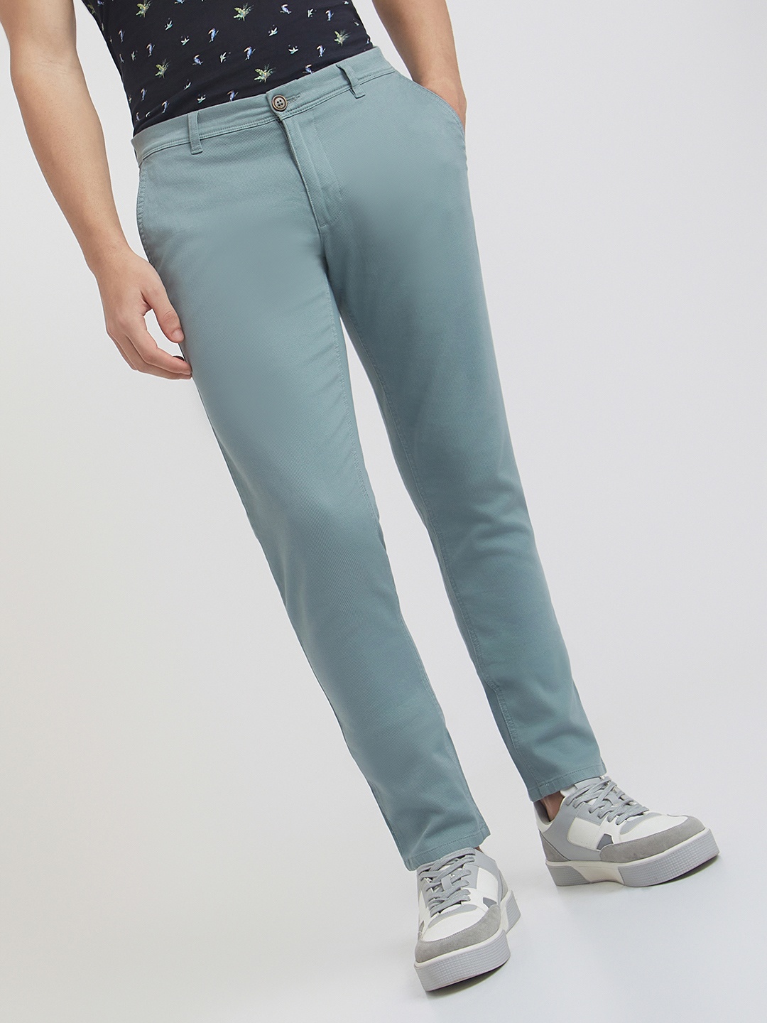 

Parx Men Grey Textured Tapered Fit Trousers