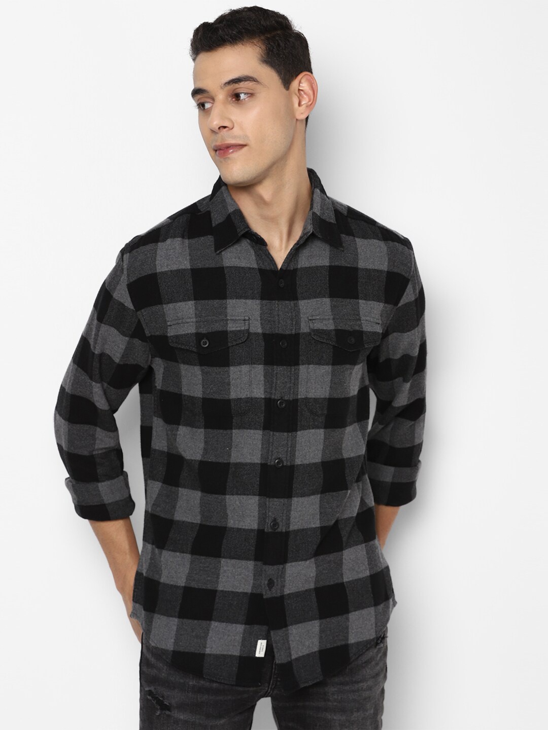 

AMERICAN EAGLE OUTFITTERS Men Grey Buffalo Checks Opaque Checked Casual Shirt