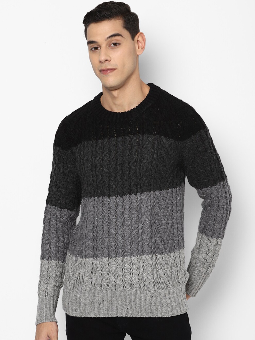 

AMERICAN EAGLE OUTFITTERS Men Grey Cable Knit Colourblocked Pullover