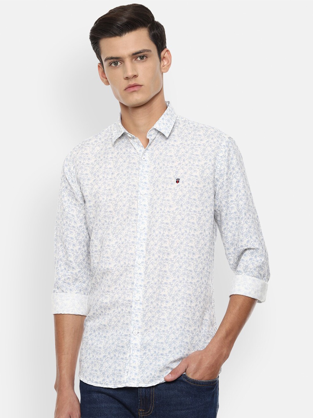 

Louis Philippe Sport Men White & Blue Slim Fit Floral Cotton Linen Printed Casual Shirt