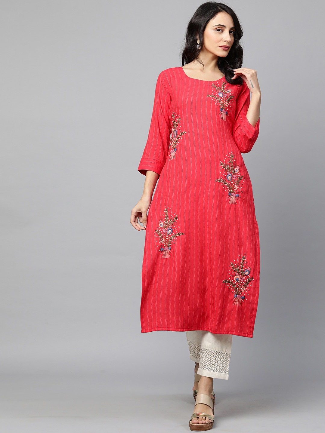 

FASHOR Women Red Floral Embroidered Thread Work Kurta With Mask